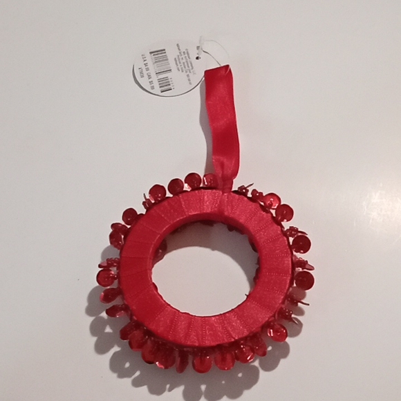 Hallmark Accessories it, Hallmark red sequin wreath ornament qty:1 - Picture 4 of 6